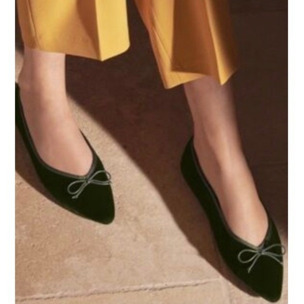 Women's Birdies 8.5M Goldfinch Green Velvet Pointed Toe Ballet Flats Orig Box